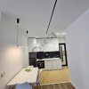 2+1-me-qera-liqeni-thate-rrugica-loi-lounge-prane-rruges-kryesore